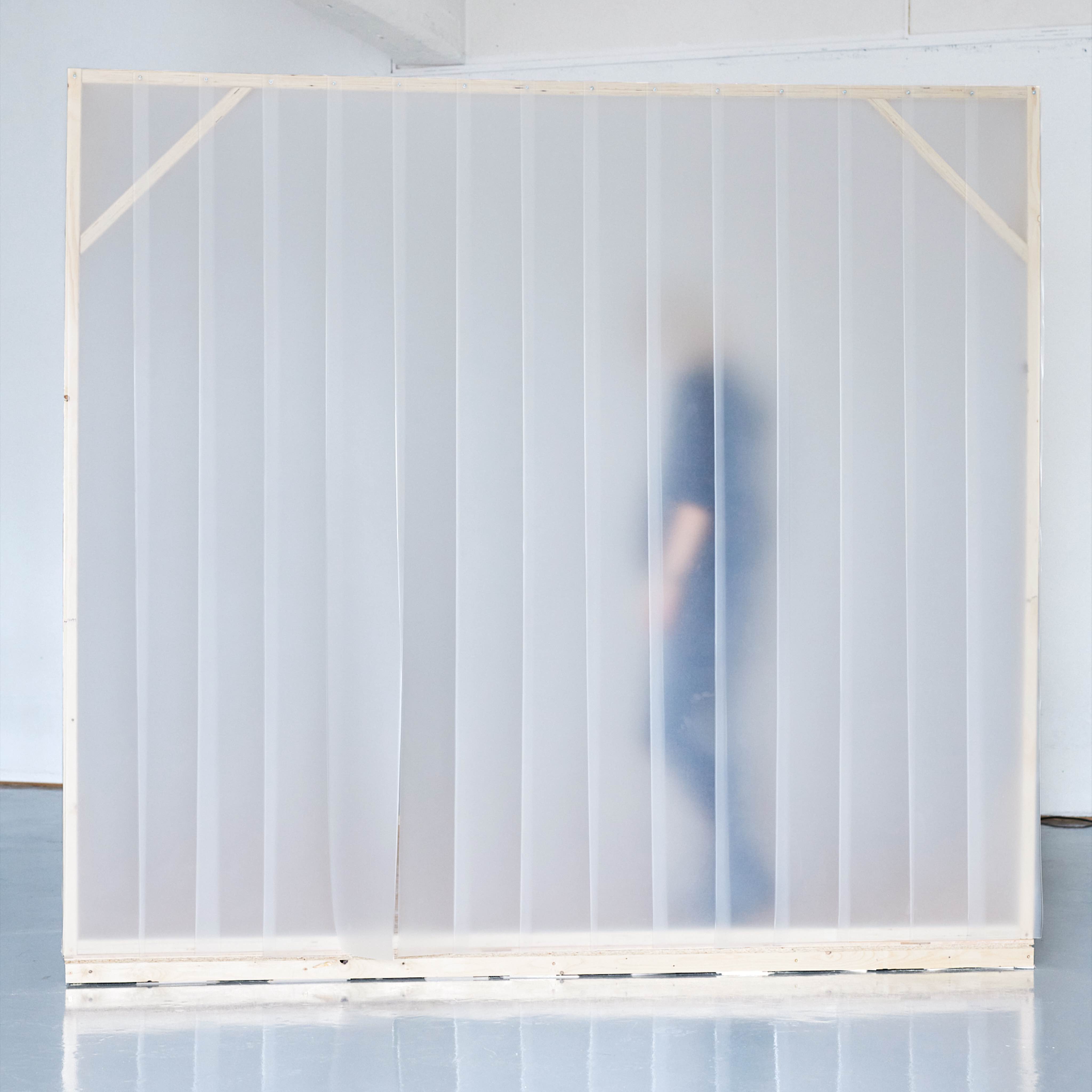 Wiebke Meischner: Dusting (Installation), 2022.