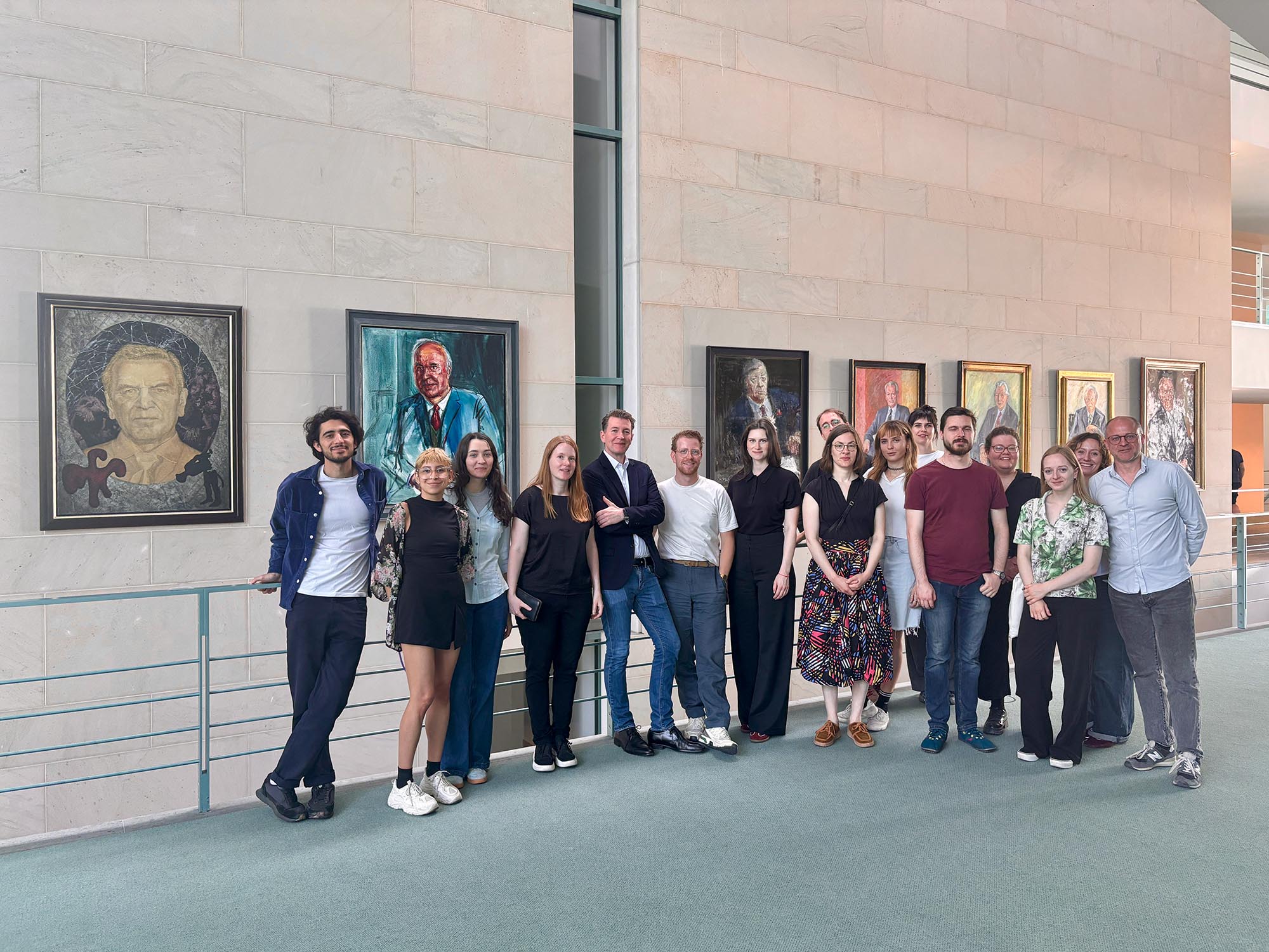 Besuch im Bundeskanzleramt anlässlich der Exkursion zum Seminar »Bild-Protokolle«, Berlin 2025.