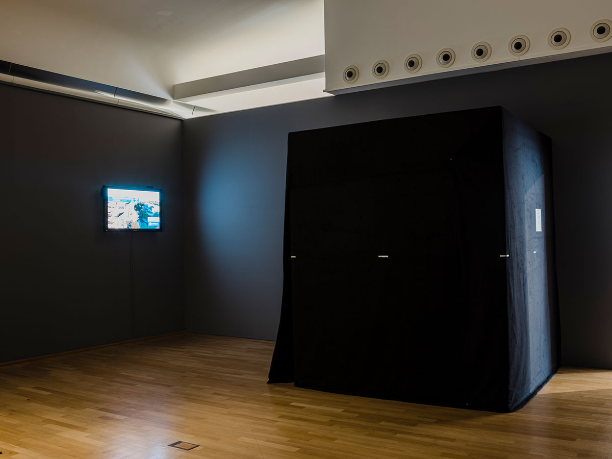 Larissa Zauser: Cumulus (Haufenwolken), 2022. Installationsansicht im Kunstmuseum Ahlen. Fotografie: David Müller.